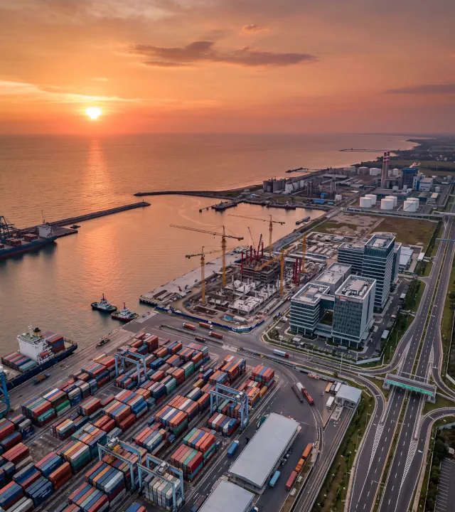 PT Kahe Group Indonesia - Kawasan industri dan pelabuhan pesisir Indramayu untuk layanan operasional